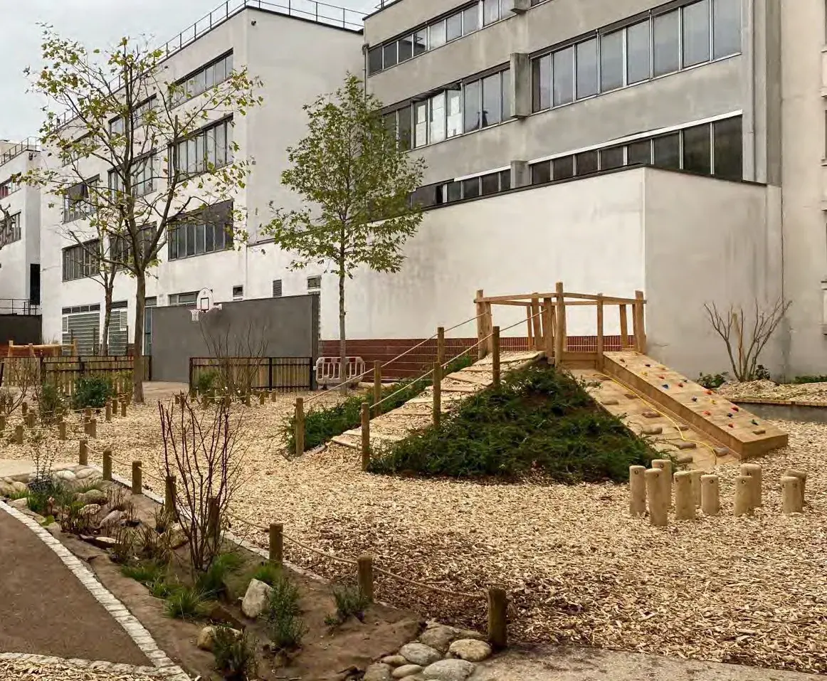 Des cours en relief — Saint-Mandé (94)