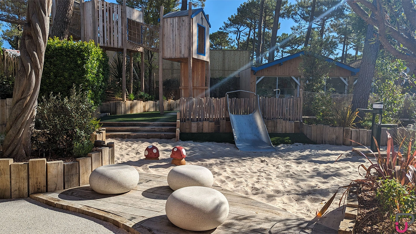 Aire de jeux et mobilier urbain