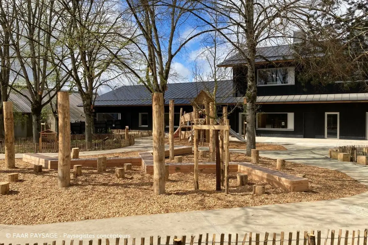 École / Cour Oasis